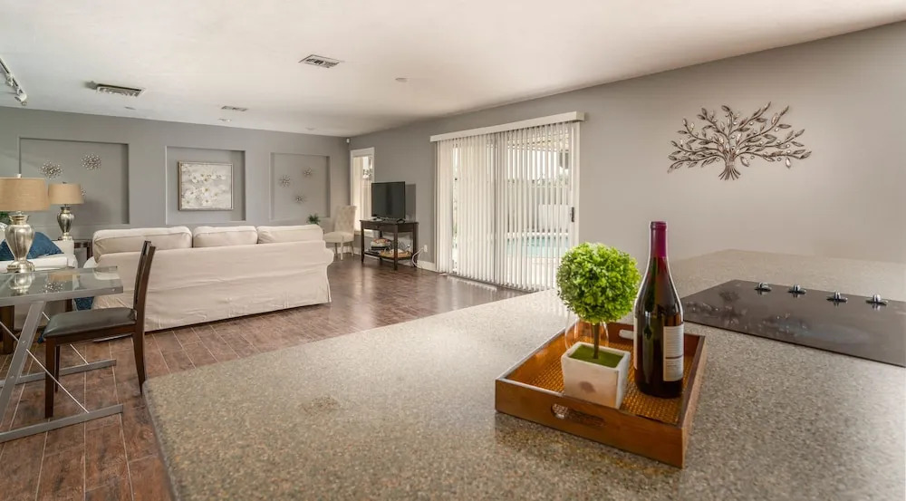 Soak In Oak Sleeps 14 Best Location