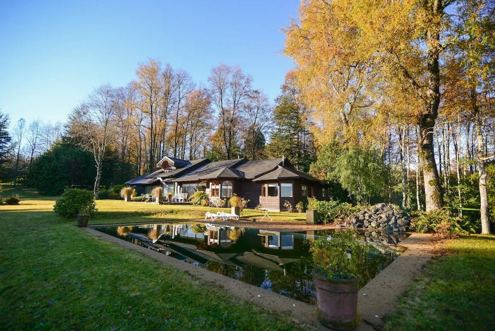 Amazing View to the Lake in the Peace of a Private Condominium