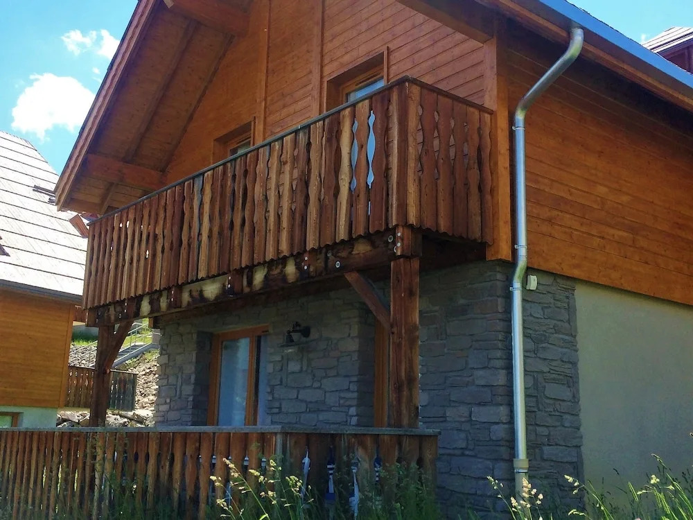 Beautiful Chalet on the Edge of the Center of Pra Loup