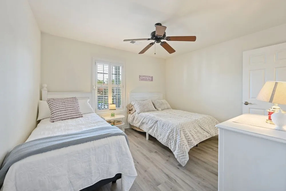 Your Perfect Getaway Destination In Pawleys Island! 2 Bedroom Condo by Peace Vacations