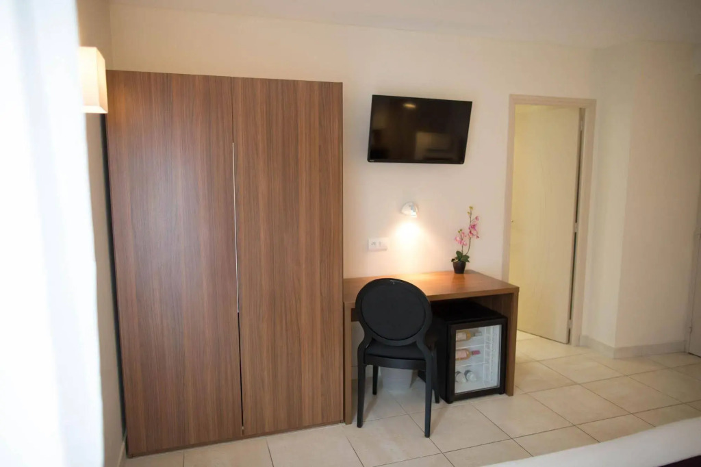 Holidays & Work HOTEL