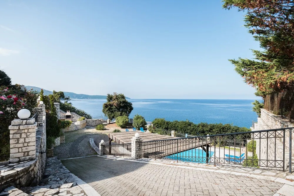 Four-Bedroom Villa Alexandros