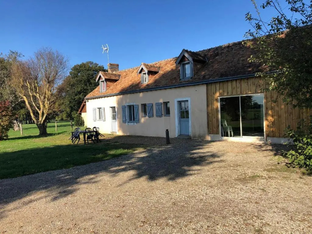 Longère rénovée proche du Mans avec jardin et salle de jeux - FR-1-410-248
