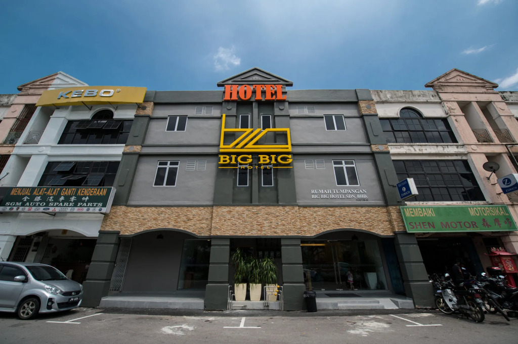 Big Big Hotel