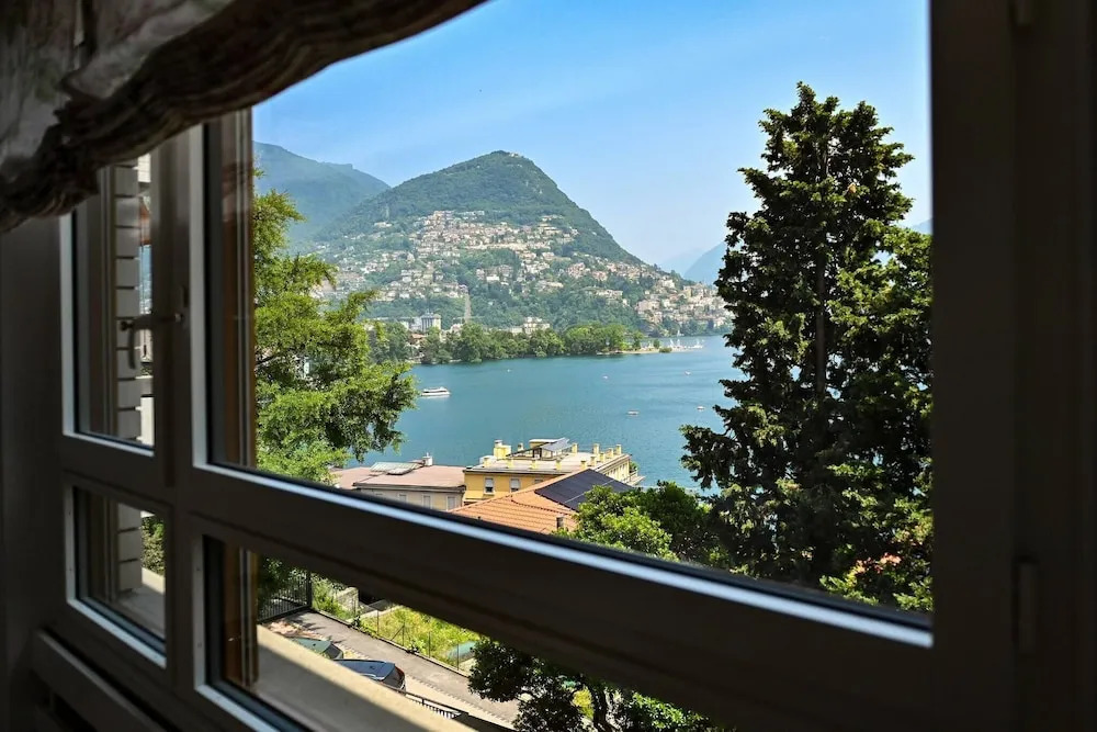 Luxury Lake View Motta Apartment in Lugano
