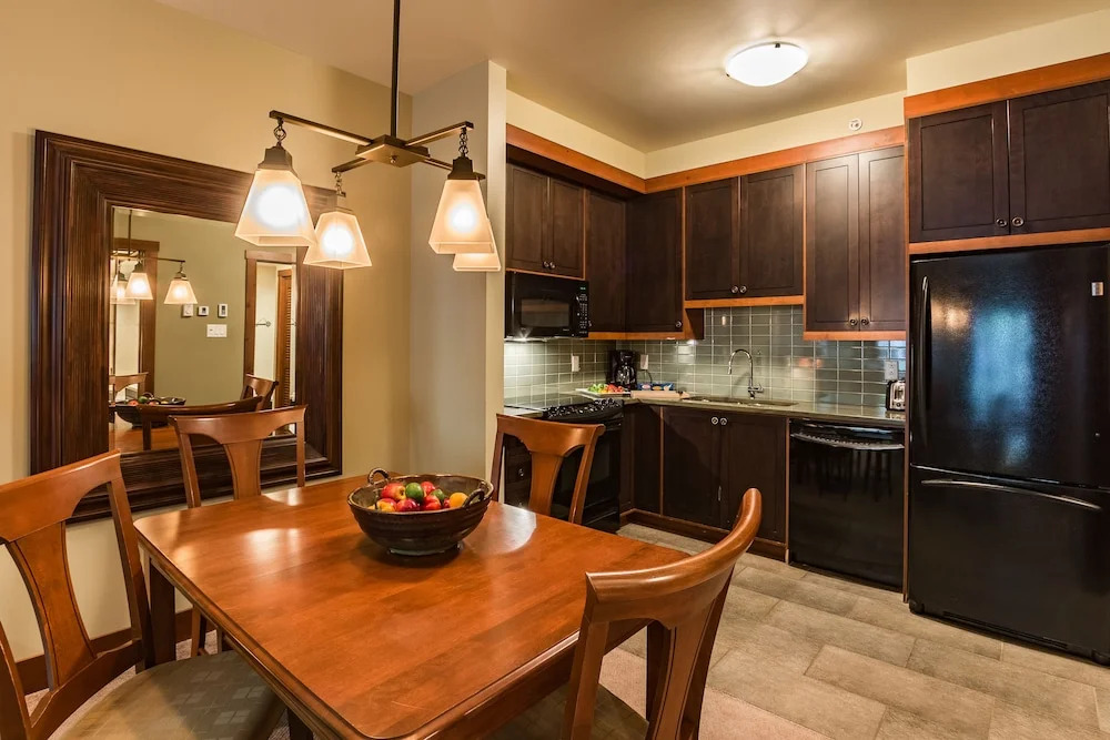 Cozy Lodge in the Mont Tremblant Ski Village