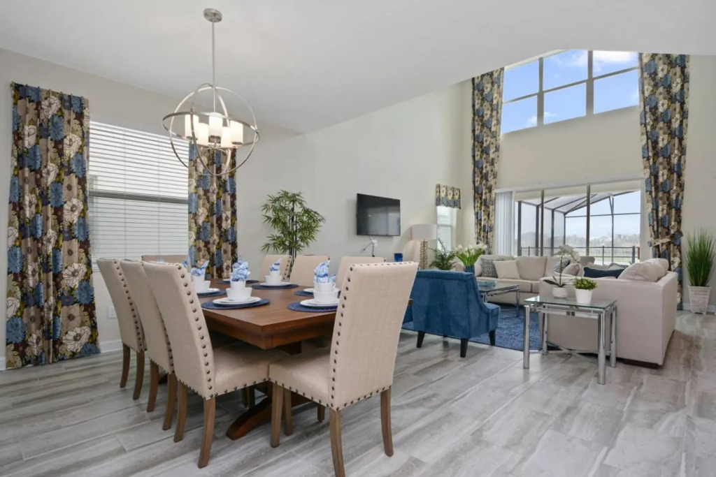Spacious home with a great private pool near Disney