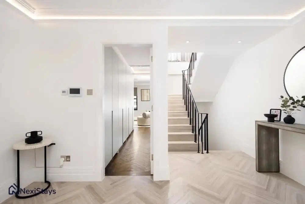 1 Min Walk to Harrods Knightsbridge Duplex