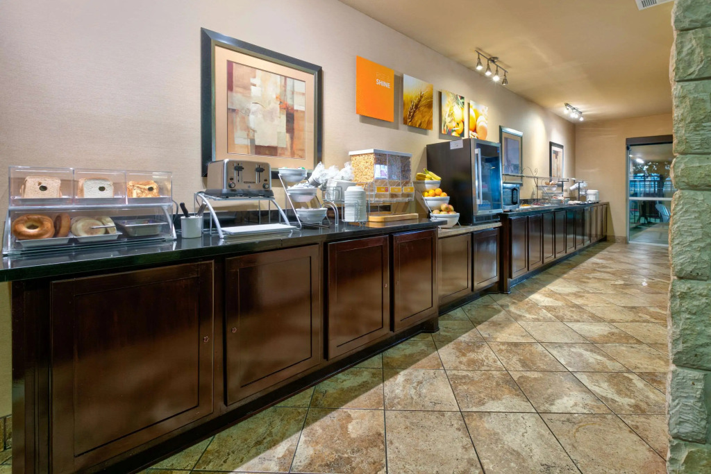 Comfort Suites Arlington - Entertainment District