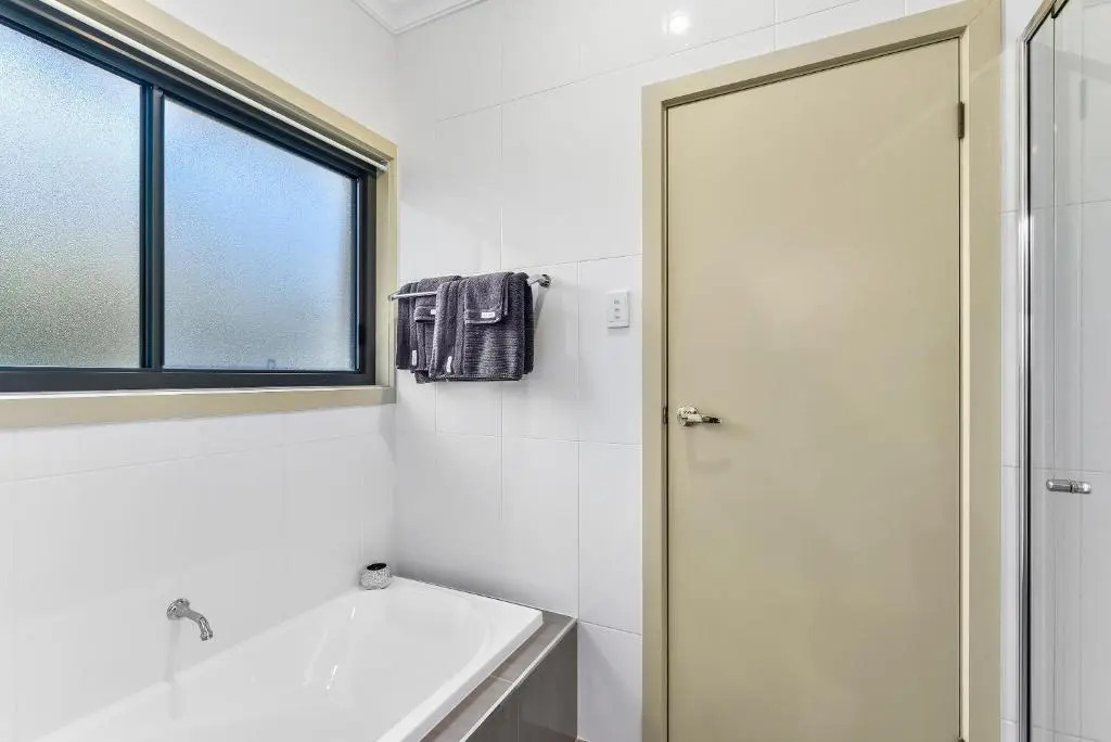 Accommodation on Lansell 2