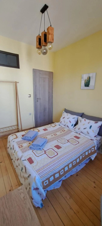 Top Central 2 Bedroom Apartment next to NDK