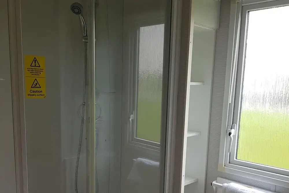 2br-pool-garden-parking-wifi-sleeps6
