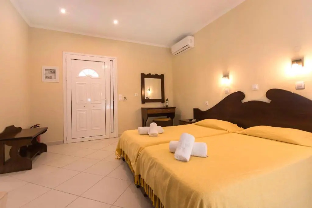 Fouxia Apartments and Studios
