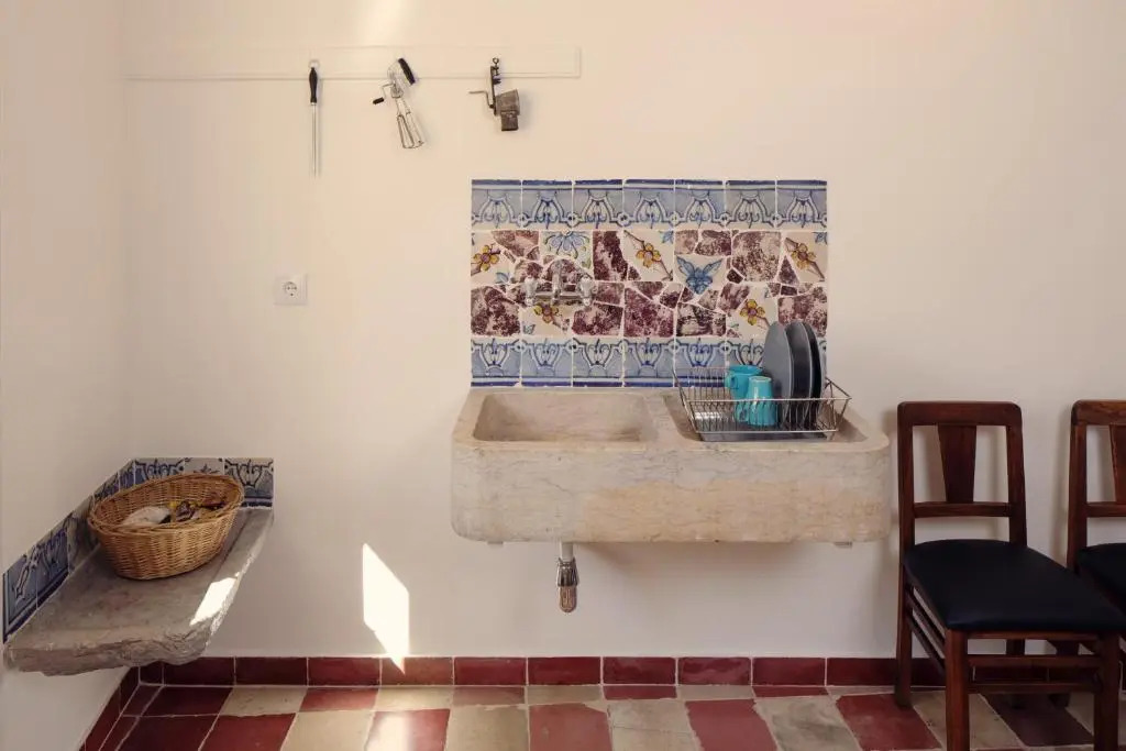 Lisbon Calling Rooms & Studio