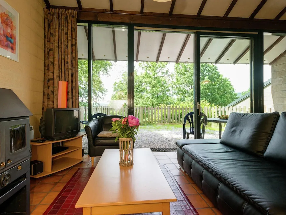 Pleasant Holiday Home With Fenced Terrace, Garden, Barbecue