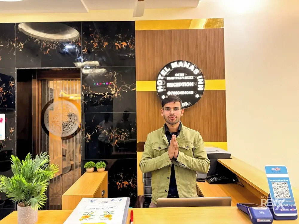 Hotel Manas Inn