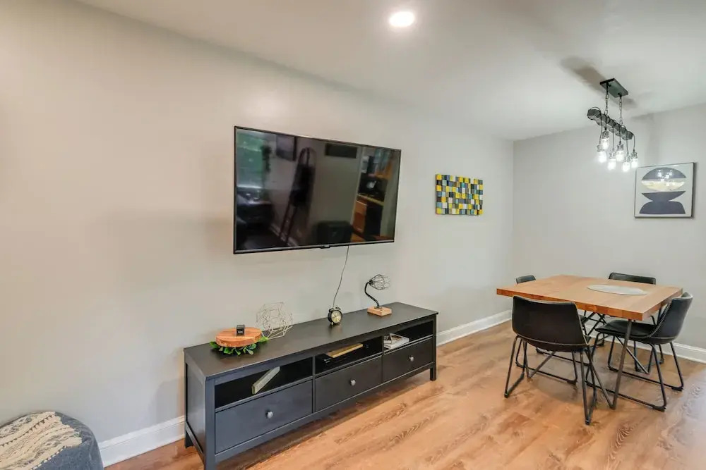 Convenient Arlington Condo ~ 4 Mi to National Mall