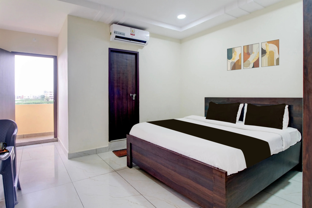 Hotel O Ramavarapadu Near PVR Icon