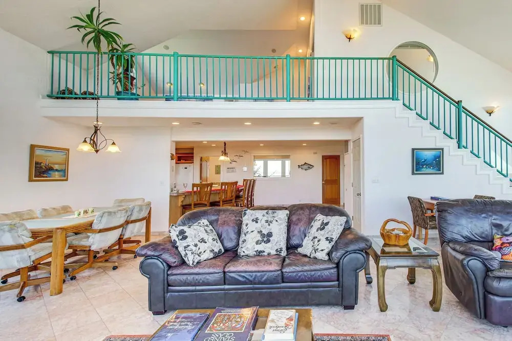 'oceanfront Castle' w/ Hot Tub & Game Room