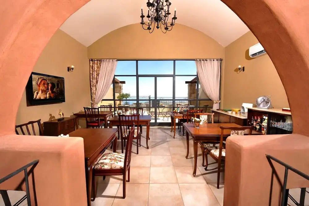 Kami Suites Hotel