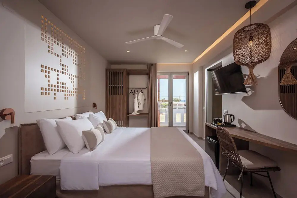 Ariadni apartments & suites