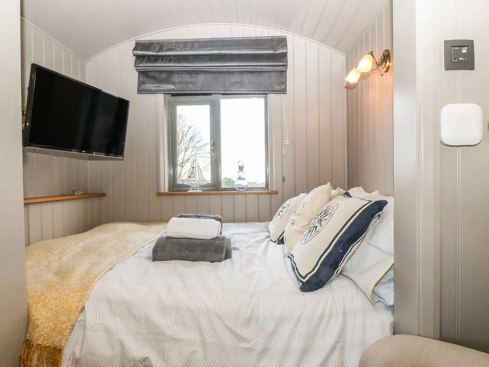 Cassie'S Shepherd'S Hut
