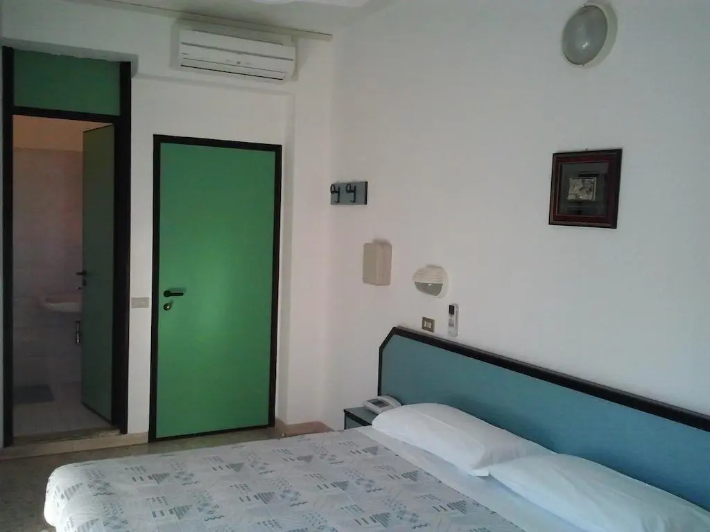 Hotel Caravelle