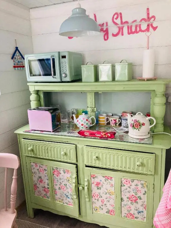 Shabby Shack near Charlestown & The Eden Project