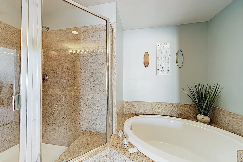 New Listing! Gulf-view Haven: 5 Pools, Near Beach 2 Bedroom Condo