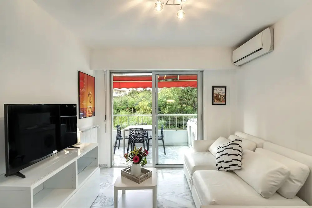Appartement 2 pièces au calme proche Martinez avec parking privé