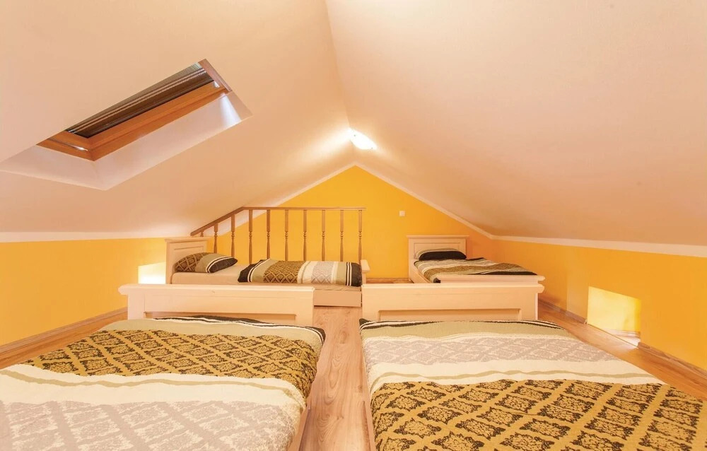 Beautiful Apartment in Omisalj With 1 Bedrooms