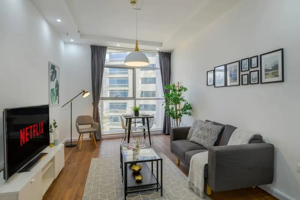 Minimalist Home in the Heart of Dubai Marina