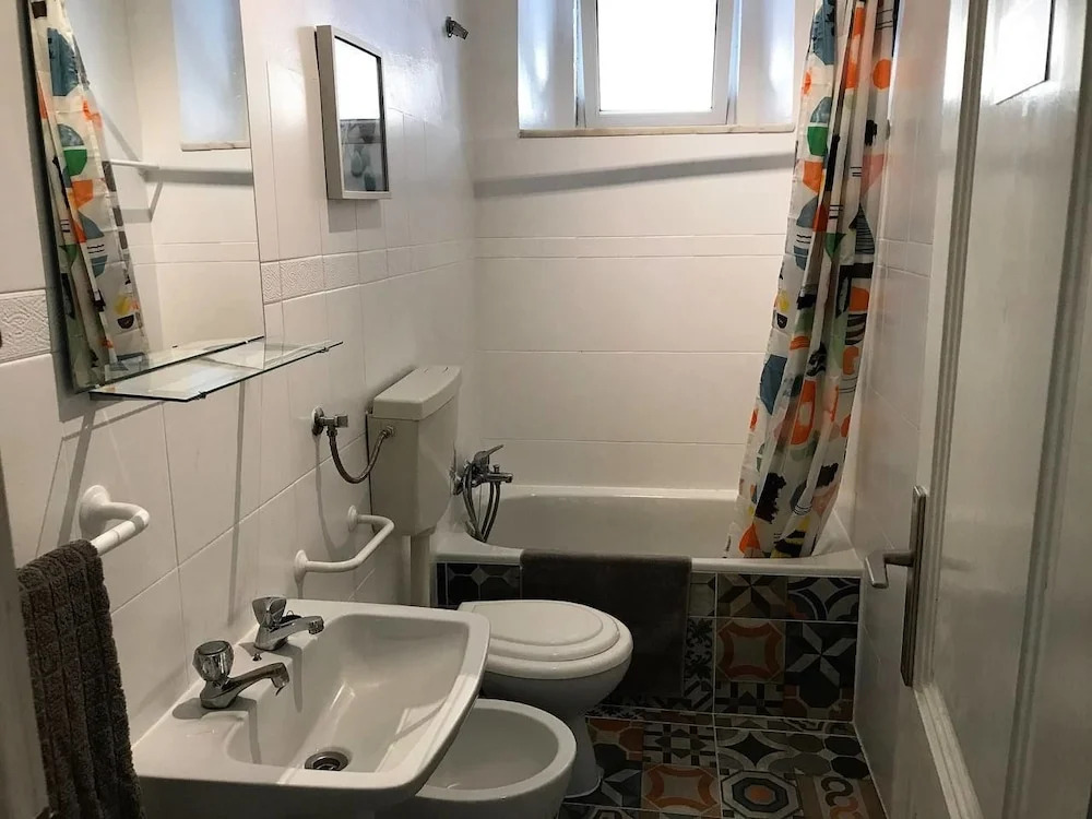 Gonçalves Crespo Rooms