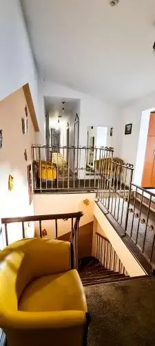 5 Stars High Hostel