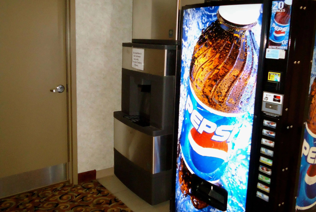 Super 8 by Wyndham Niagara Falls