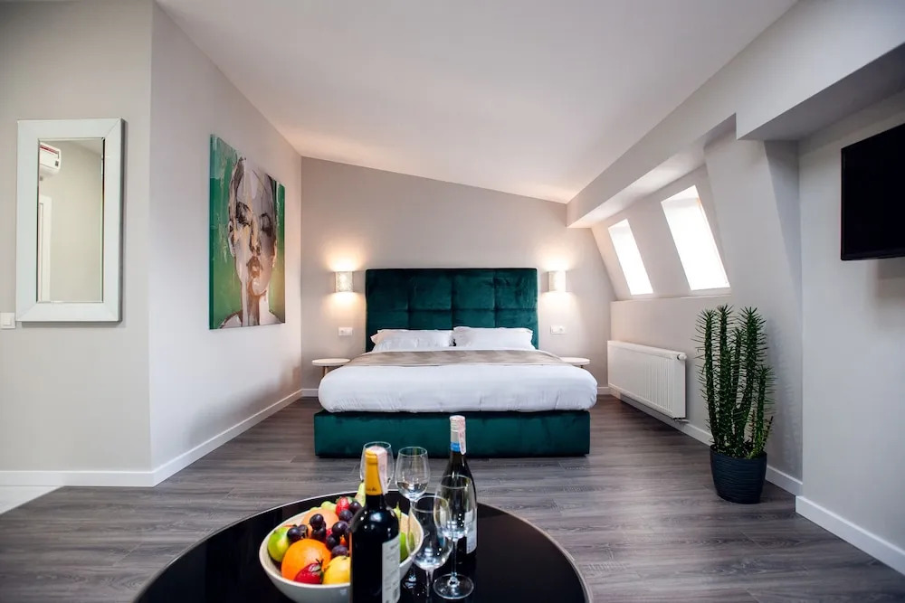 Spacious Apartment Center