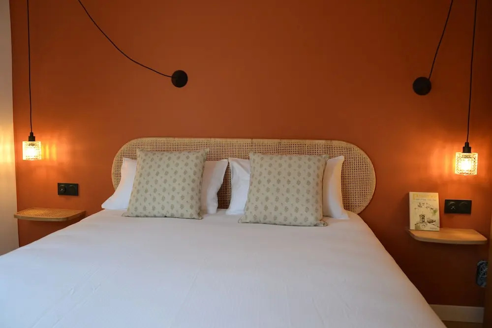 Hôtel La Garrigue & Bar Le Perchoir