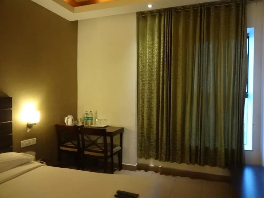 Ampa Skywalk Hotel