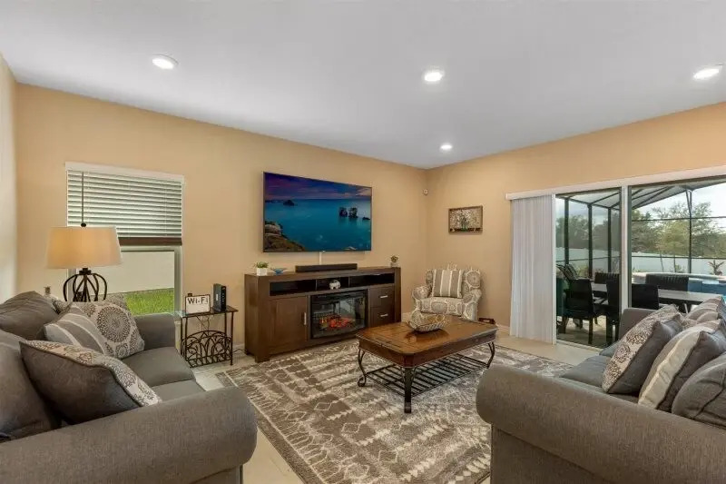 Refreshing Tuscan Ridge Home 5 Bedroom Home by Redawning
