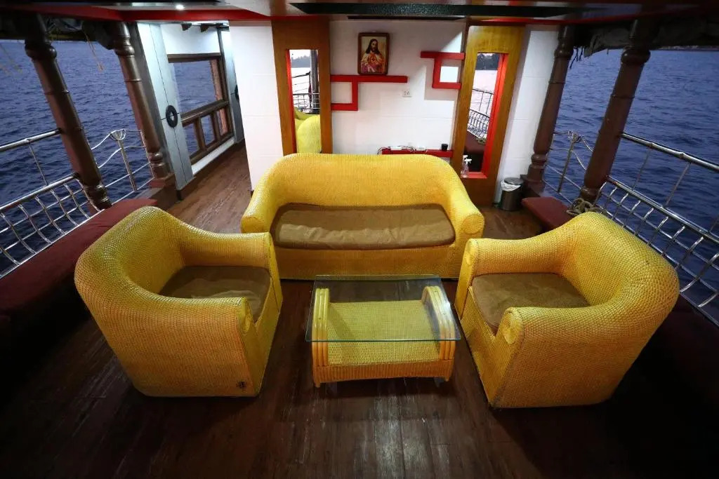 Beach Paradise Day Cruise Houseboat