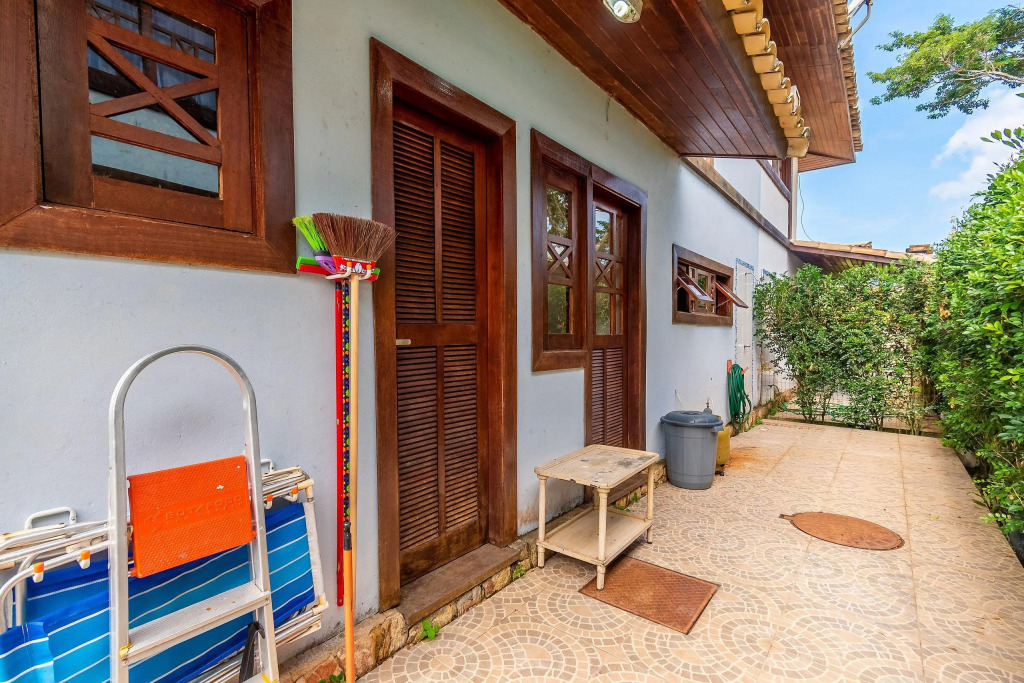 Casa De Praia Em Búzios Com 3 Suítes | Vf 08