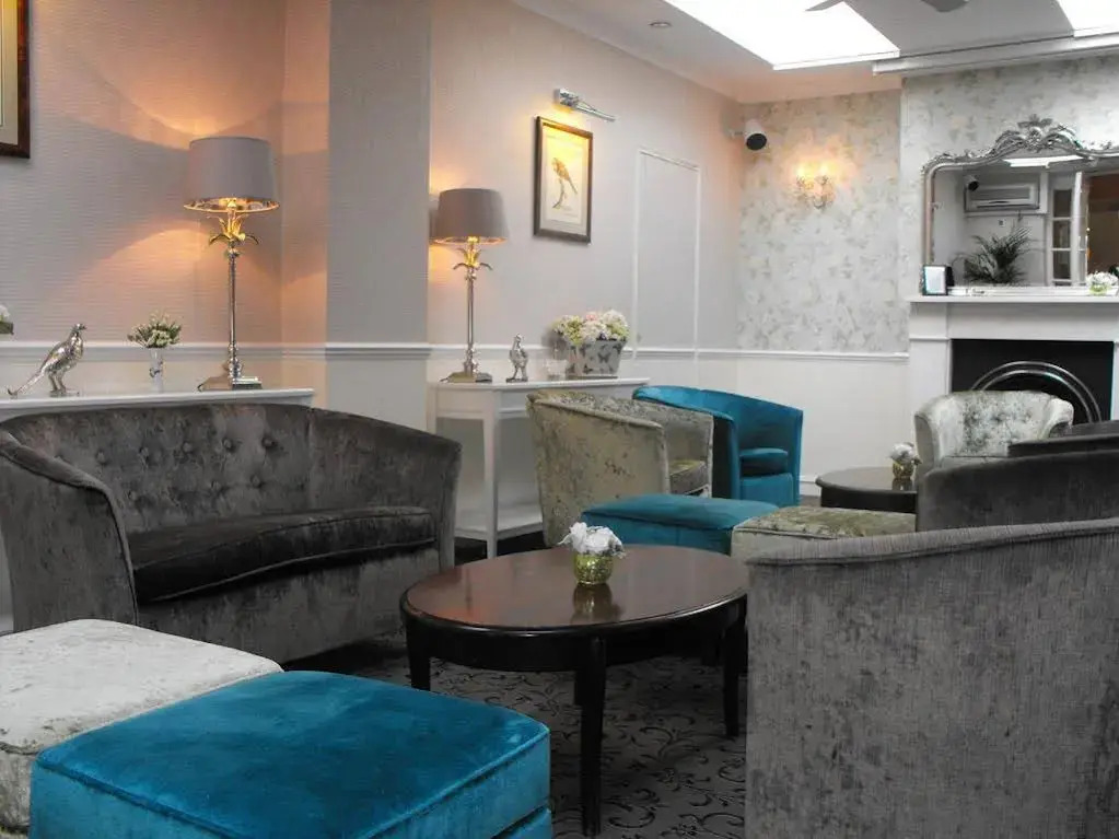 Beachlands Hotel