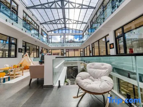 Liuhe Fangting · Liuhe Garden Court Oxygen-Supplying Garden Boutique Stay (Dukezong Ancient City)
