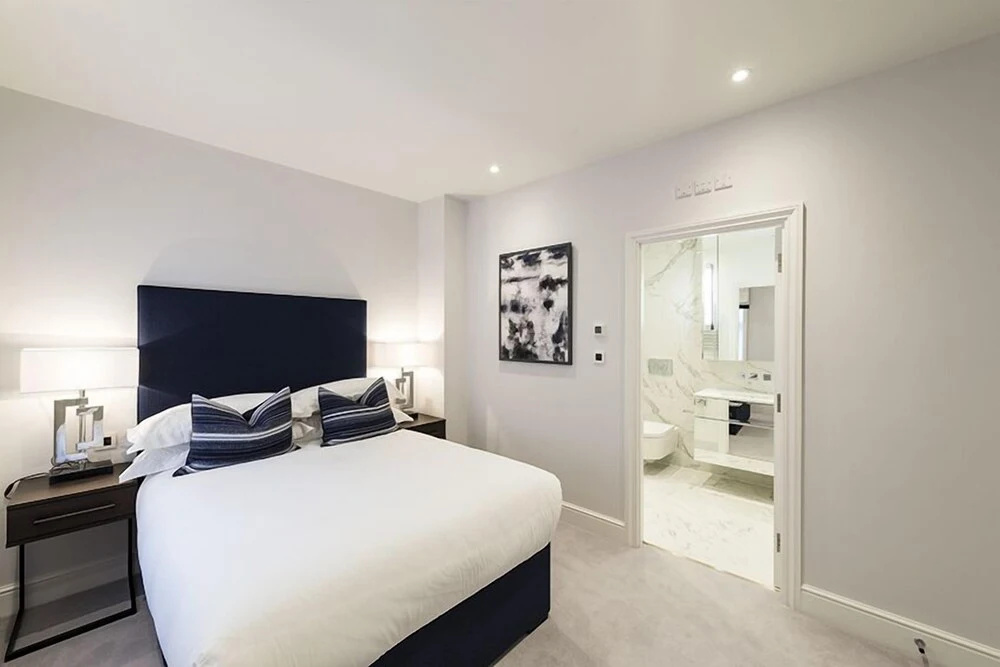 Luxury Three Bedroom - Flat 132 (Lower Ground Floor)