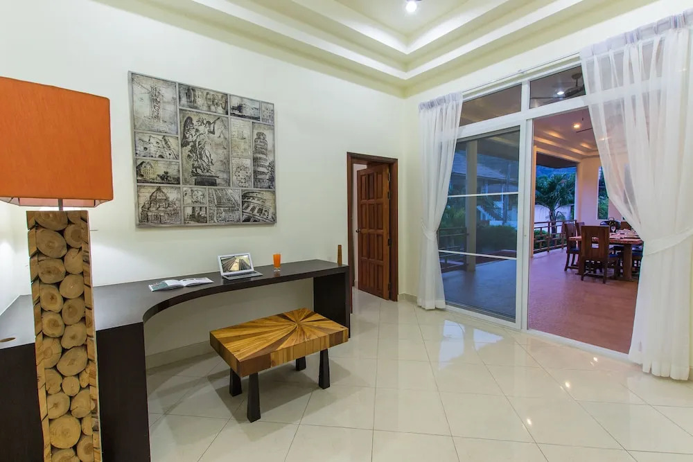 Seaview Tropical 3BR Pool Villa