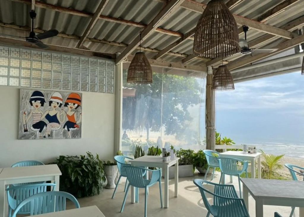 Le Petit Saint Tropez Beach Resort Khanom