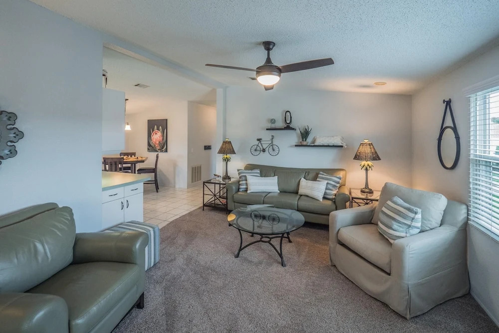 Granada Court 1244 by White Pelican VR