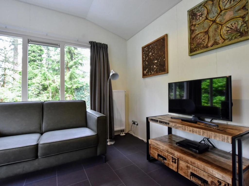 Stylish Stay in Vorden Woods