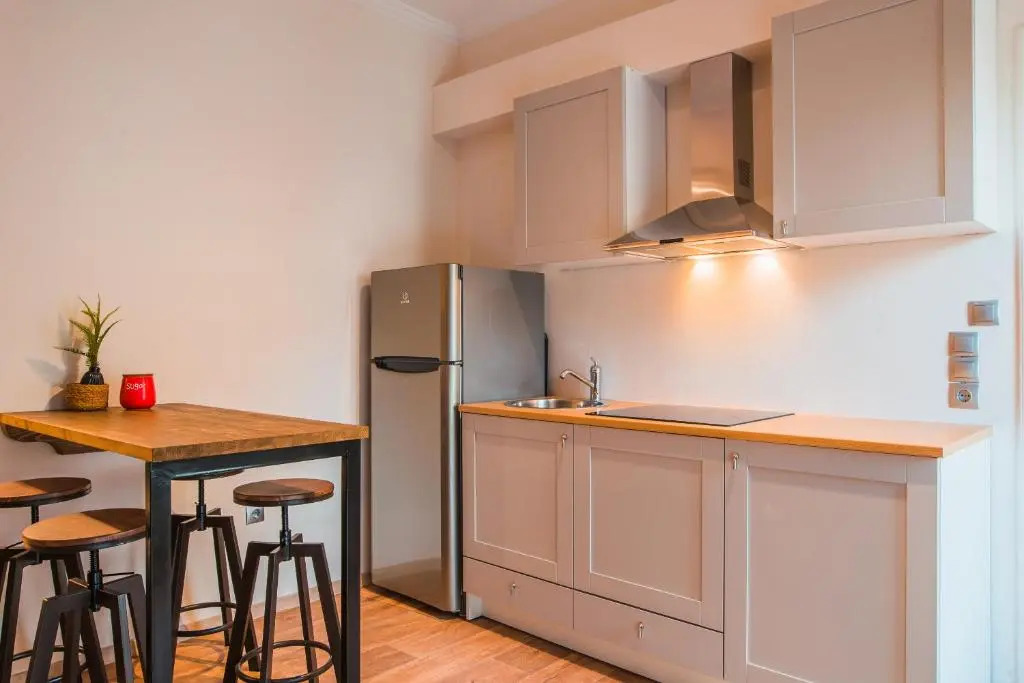 NOHO Boutique , premium living Lazeon 7