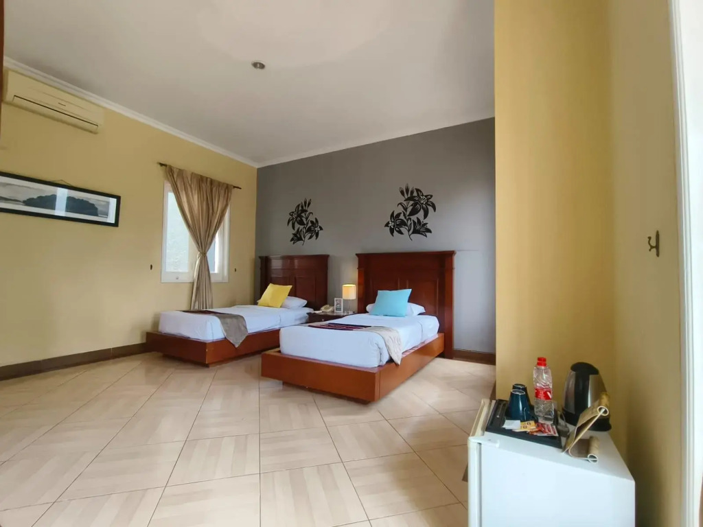 The Acacia Anyer